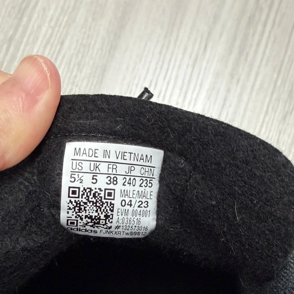 Adidas Men's Black and White Samba Sneakers - Picture 3 of 4